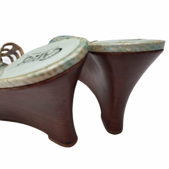 Carlos Santana | Cage Mint Leather Snake Wedges 7 - Picture 5 of 9